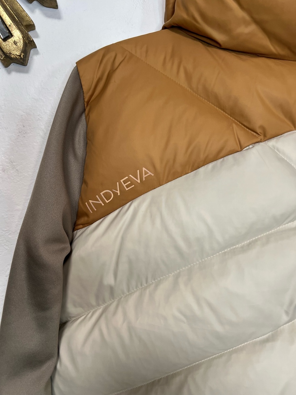 Indyeva Huvila Pullover Puffer Jacket - Picture 9 of 16